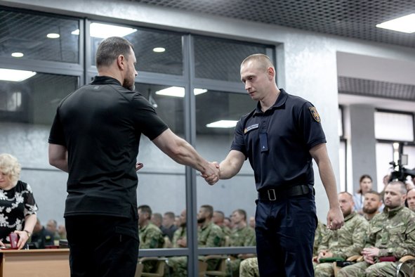 Медаллю 