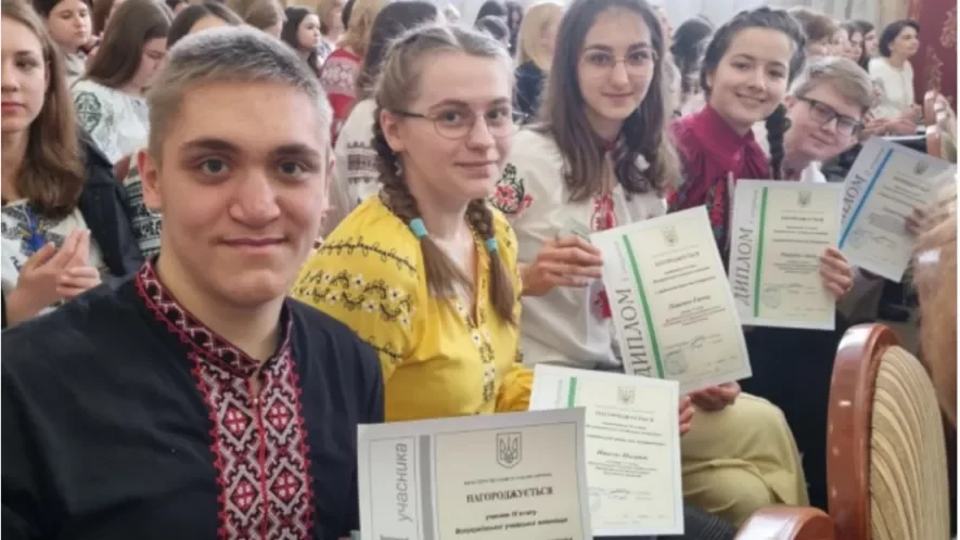 За наукову діяльність та здобутки у навчанні стипендії отримають 87 учнів Донеччини 