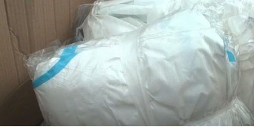 Медицинские работники больницы №3 получили многоразовые защитные ко... Медицинские работники больницы №3 получили многоразовые защитные костюмы, Иванова Анна