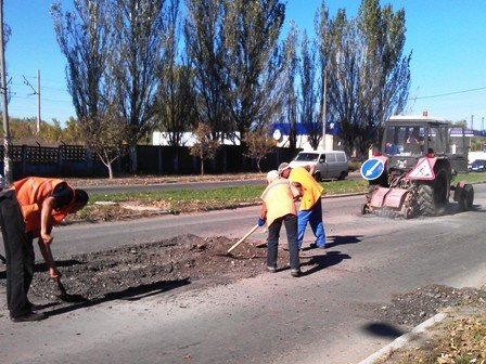 Облавтодор приступил к ремонту горловских дорог общего пользования (фото) - фото 2